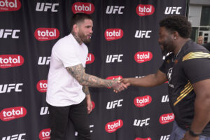 UFC FANFEST105