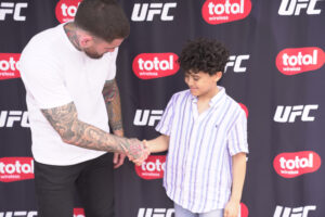 UFC FANFEST120